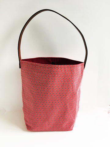 Sac rouge en toile / anse en cuir marron : Etoile rouge